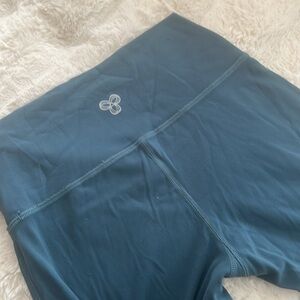 TNA Action straight leg leggings